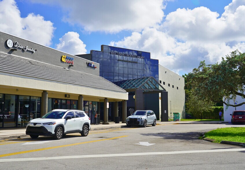 10201-10355 Hammocks Blvd, Miami, FL à louer - Photo de l’immeuble – Image 2 sur 9