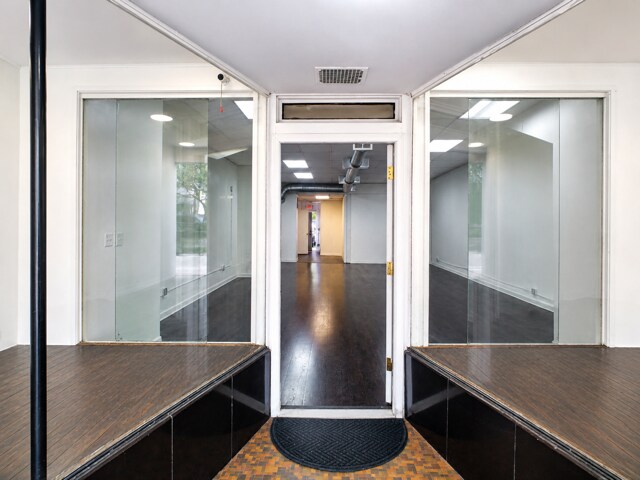 3614 W Irving Park Rd, Chicago, IL à louer - Photo de l’immeuble – Image 2 sur 20