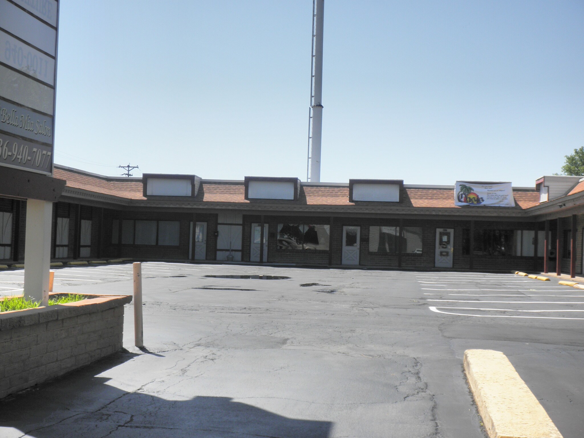 2015-2039 Campus Dr, Saint Charles, MO à louer Photo de l’immeuble– Image 1 sur 3