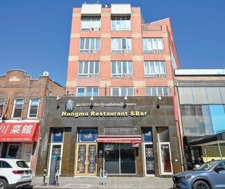 Plus de détails pour 83-17 Broadway, Elmhurst, NY - Logement à vendre