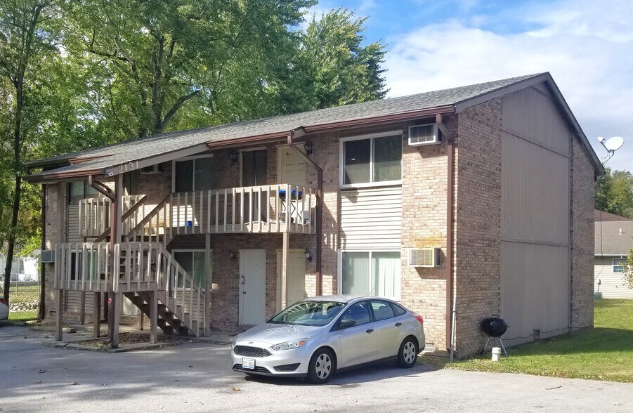 2127-2135 E Belle Ave, Belleville, IL à vendre - Photo principale – Image 1 sur 1