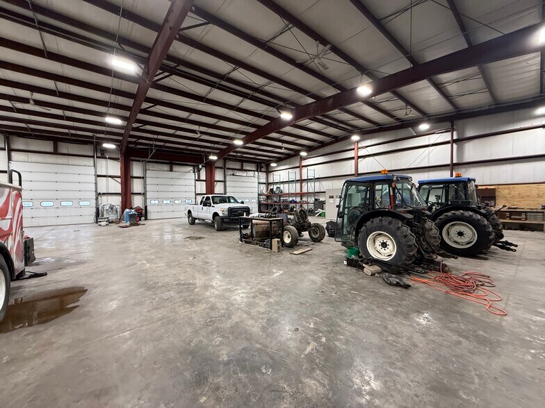 400 Hopewell Ln, Gratiot, OH à vendre - Photo de l’immeuble – Image 2 sur 8