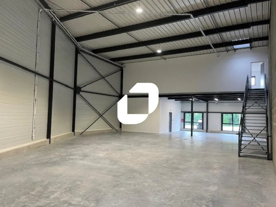 Local d’activités dans Basse-Goulaine à louer Photo intérieure– Image 1 sur 8