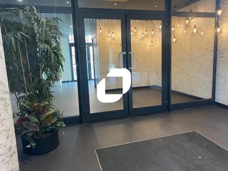 16 Rue De Tournai, Lille à louer - Hall d’entrée – Image 2 sur 7