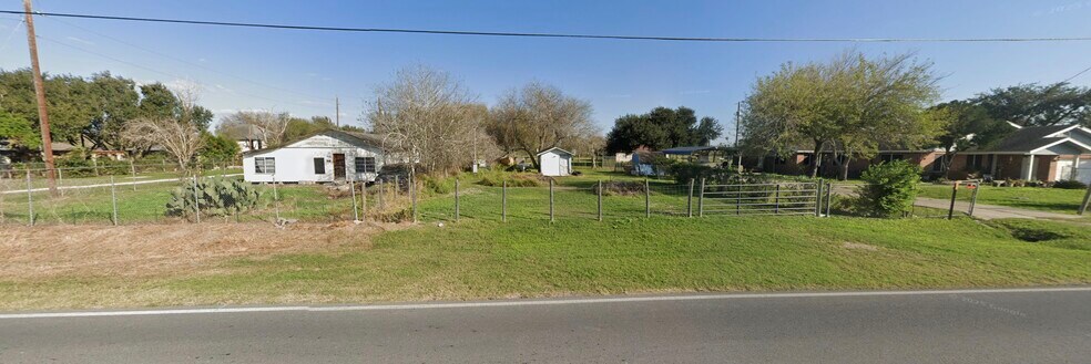 3700 Cesar Chavez Rd, Edinburg, TX à vendre - Photo de l’immeuble – Image 2 sur 2