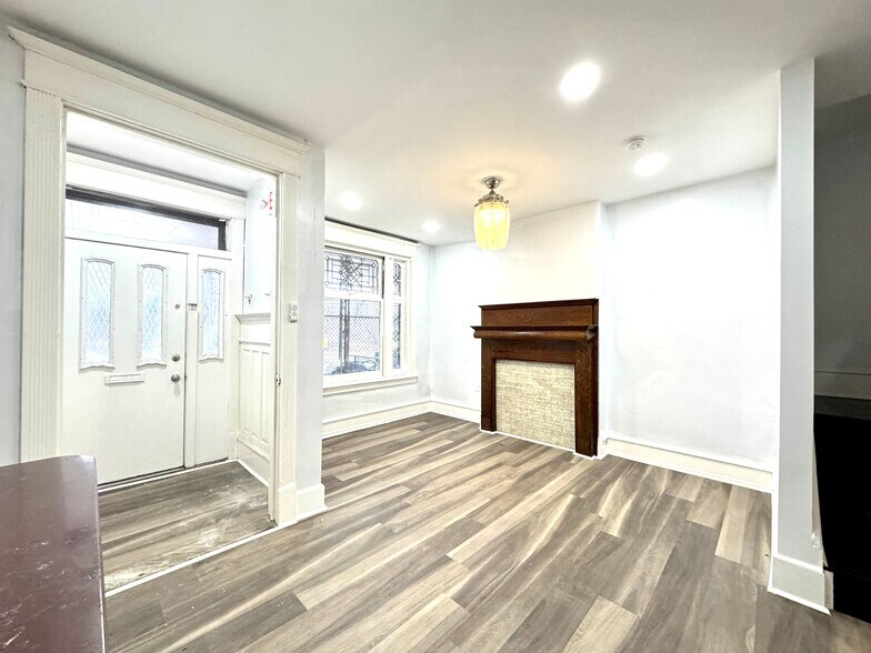 3802 W Girard Ave, Philadelphia, PA à vendre - Photo de l’immeuble – Image 2 sur 9