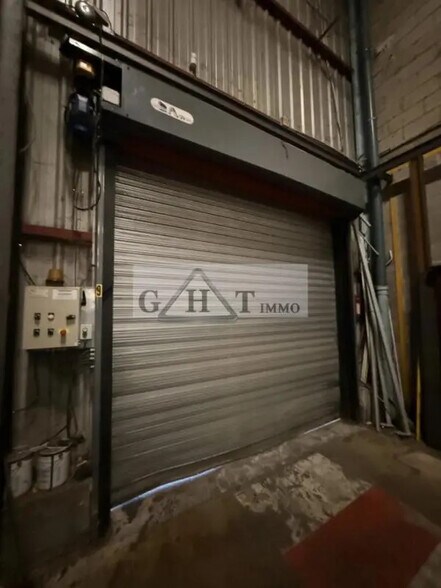 Industriel/Logistique dans Villebon-sur-Yvette à louer - Photo de l’immeuble – Image 3 sur 4