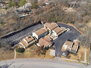 1006 N Bowen Rd, Arlington, TX - Vue aérienne  vue de carte - Image1