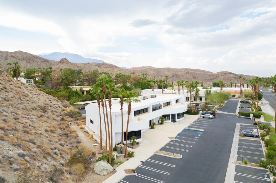 70025 Hwy 111, Rancho Mirage, CA à louer - Photo de l’immeuble – Image 3 sur 4