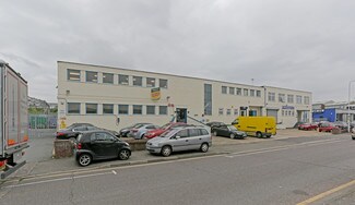 Plus de détails pour 40-46 Fowler Rd, Ilford - Industriel/Logistique à louer