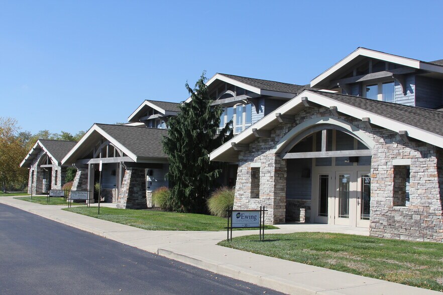 10-24 Remick Blvd, Springboro, OH à louer - Photo principale – Image 1 sur 43