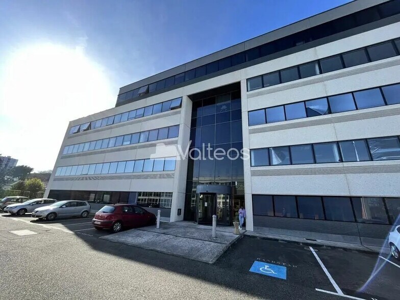 8 Avenue Yves Brunaud, Colomiers à louer - Photo de l’immeuble – Image 2 sur 9