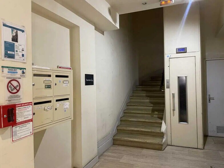 Bureau dans Bordeaux à louer - Photo de l’immeuble – Image 2 sur 5