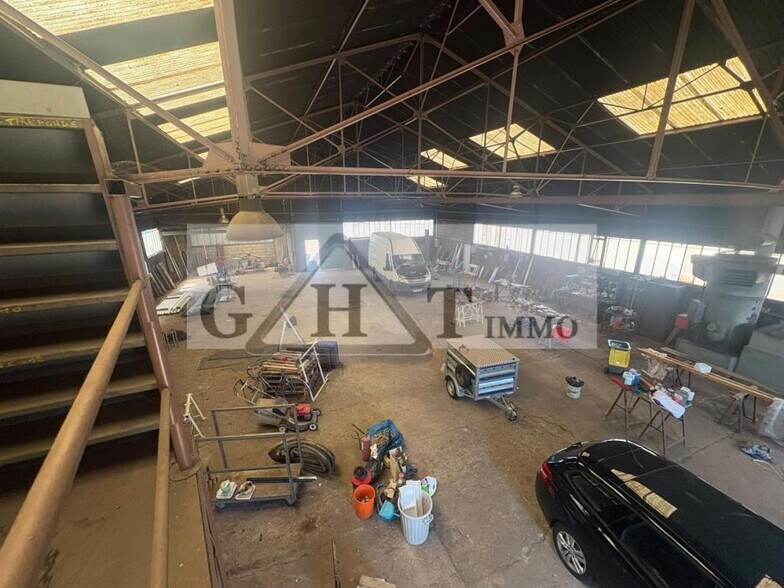 Industriel/Logistique dans Dammarie-les-Lys à vendre - Photo de l’immeuble – Image 3 sur 20