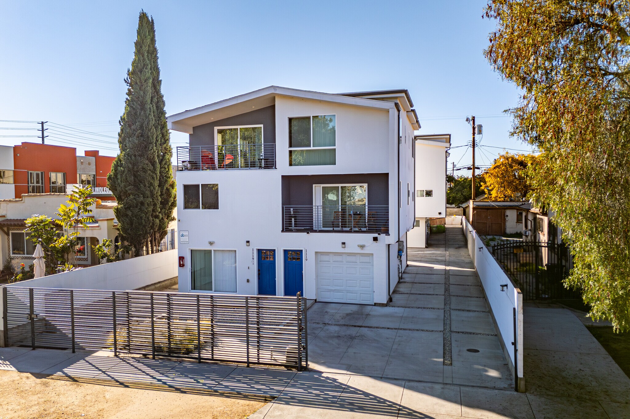 1119 N Berendo St, Los Angeles, CA à vendre Photo principale– Image 1 sur 54