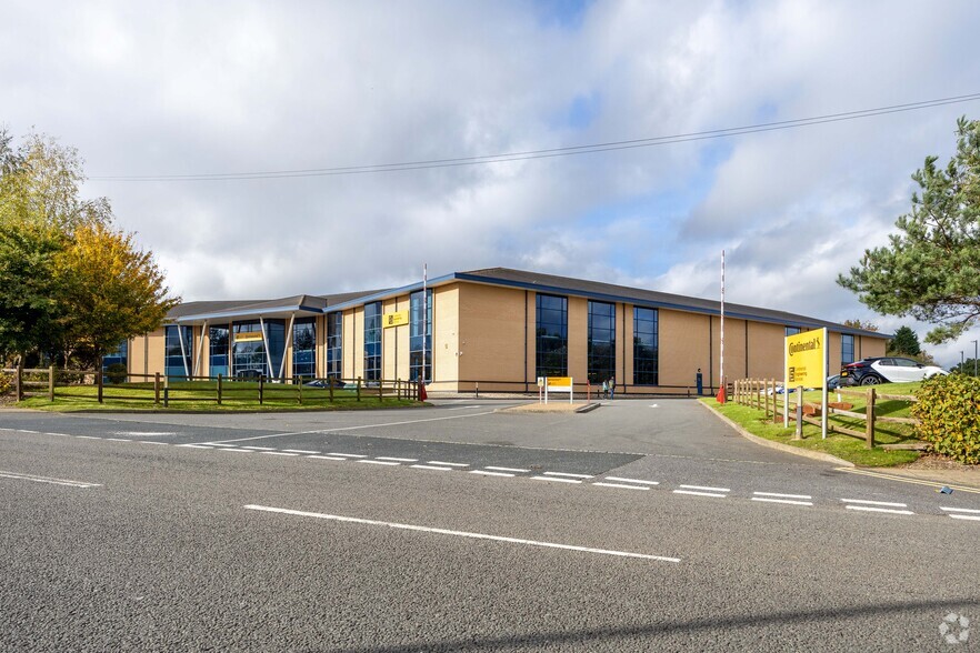 Lancaster Rd, Lichfield à louer - Photo principale – Image 1 sur 6