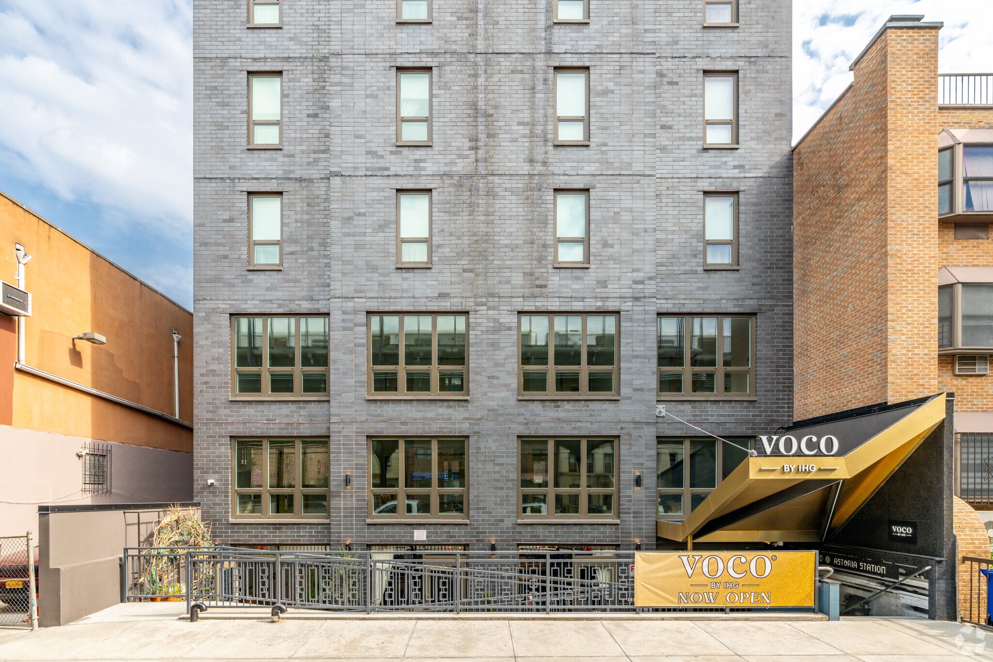 30-17 31st St, Astoria, NY à louer Photo principale– Image 1 sur 17