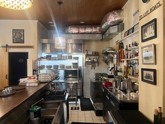 Plus de détails pour 38 Driggs Ave, Brooklyn, NY - Local commercial à louer