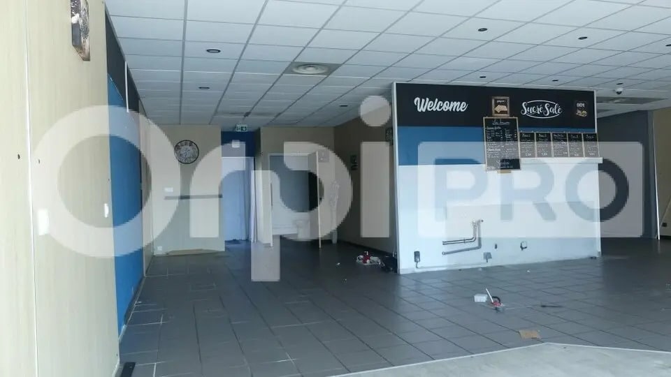 Local commercial dans Nevers à louer - Photo de l’immeuble – Image 3 sur 6