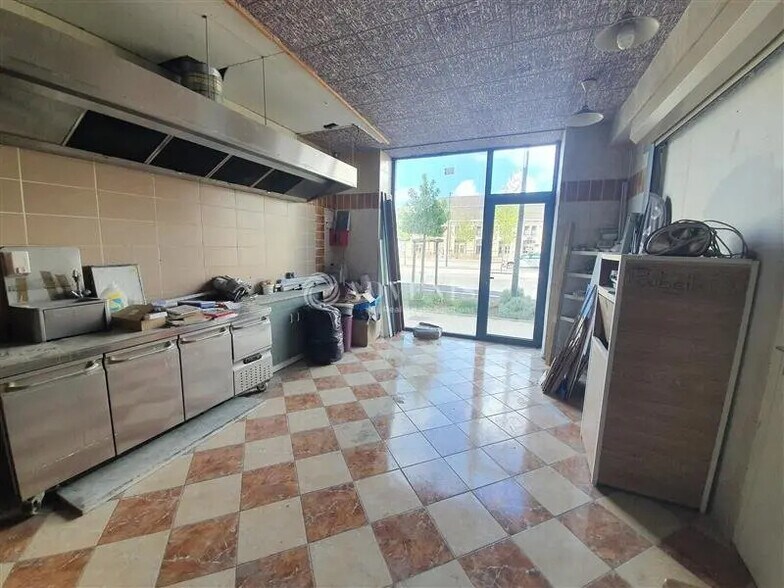 Local commercial dans Périgueux à louer - Photo de l’immeuble – Image 3 sur 5