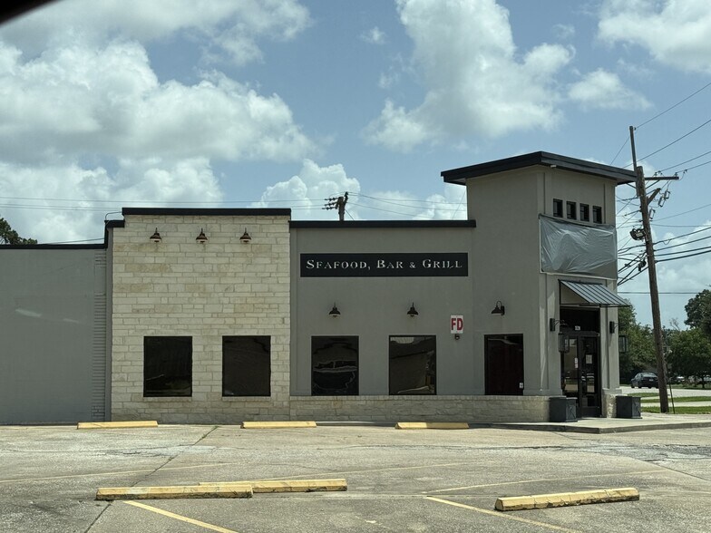 3520 Nederland Ave, Nederland, TX à vendre - Photo de l’immeuble – Image 1 sur 24