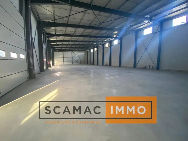 Industriel/Logistique dans Vedène à louer - Photo de l’immeuble – Image 3 sur 4