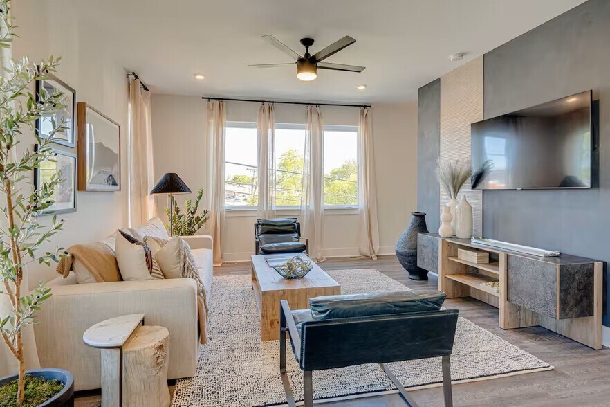 5631 Lenox Ave, Nashville, TN à vendre - Photo intérieure – Image 3 sur 25
