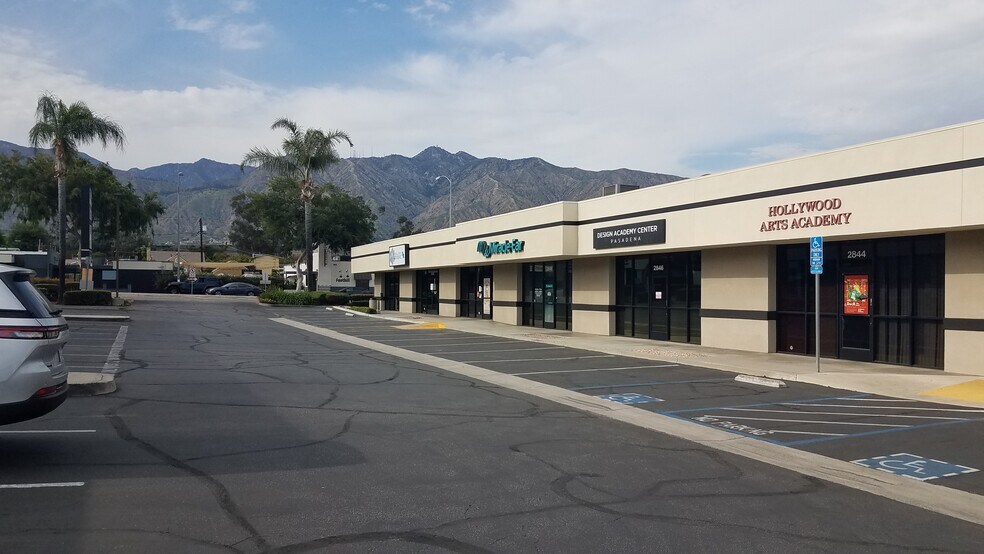 2840-2850 E Foothill Blvd, Pasadena, CA à louer - Photo de l’immeuble – Image 3 sur 5