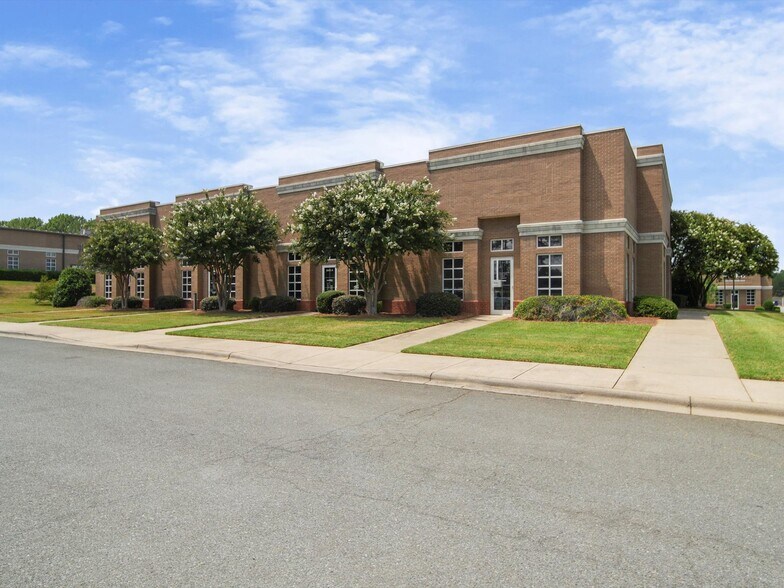 1640 Campus Park Dr, Monroe, NC à vendre - Photo de l’immeuble – Image 2 sur 4