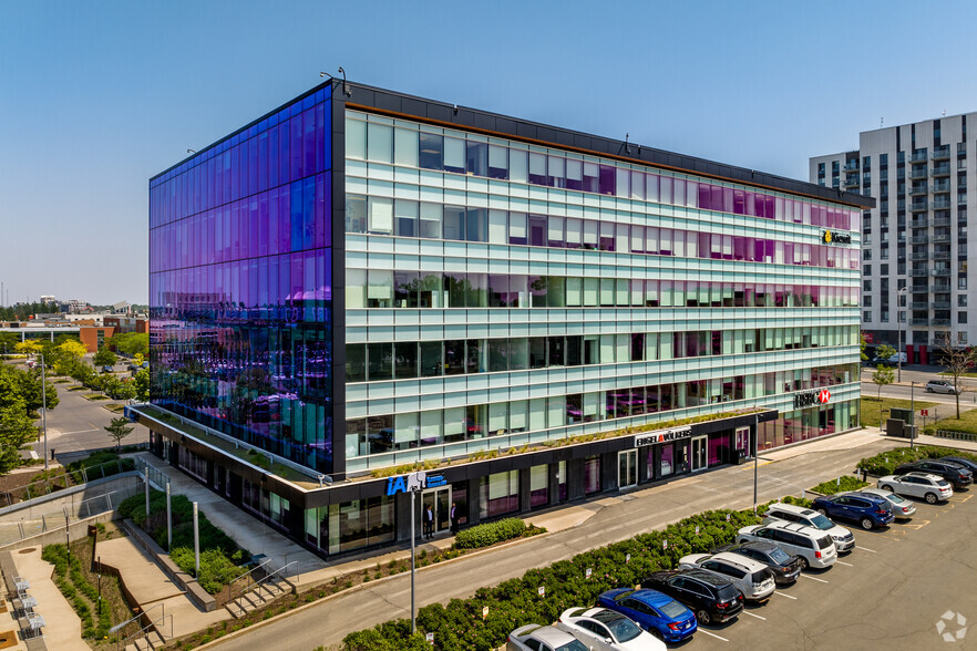 3055 Saint-Martin Boulevard West, Laval, QC à louer - Photo de l’immeuble – Image 1 sur 7