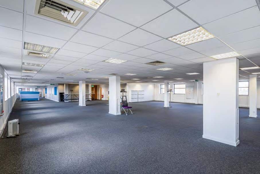 Horne Ln, Bedford, BDF MK40 1TS - Lot Harpur Centre - - Photo intérieure - Image 1 of 3