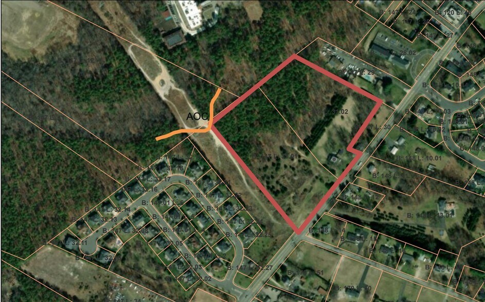 126 Tennent Rd, Morganville, NJ à louer - Photo principale – Image 1 sur 3