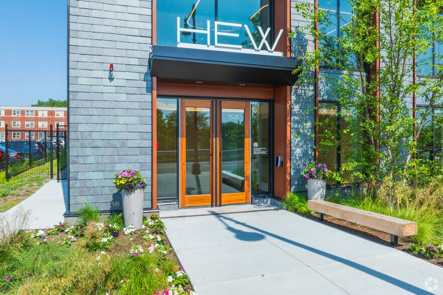 1525 Commonwealth Ave, Boston, MA à vendre - Photo de l’immeuble – Image 3 sur 29