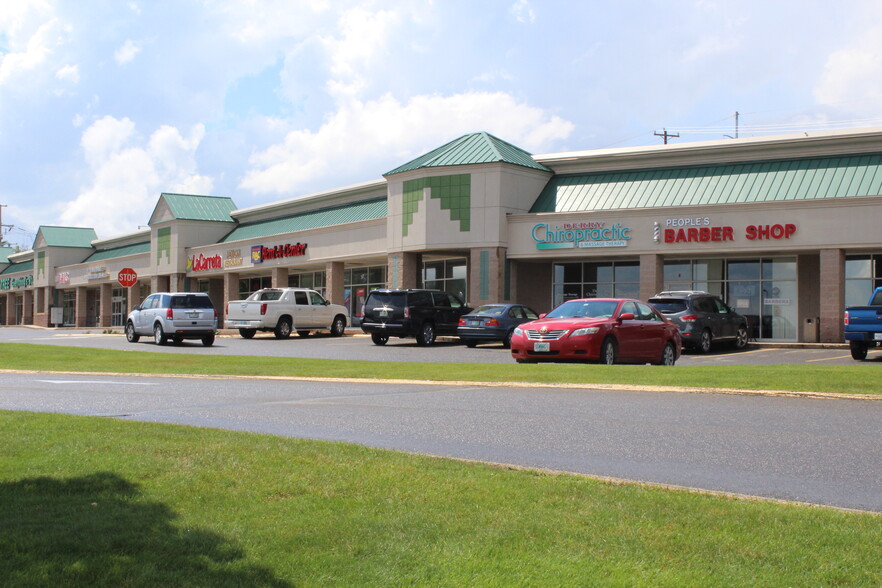 35 Manchester Rd, Derry, NH à louer - Photo de l’immeuble – Image 2 sur 6
