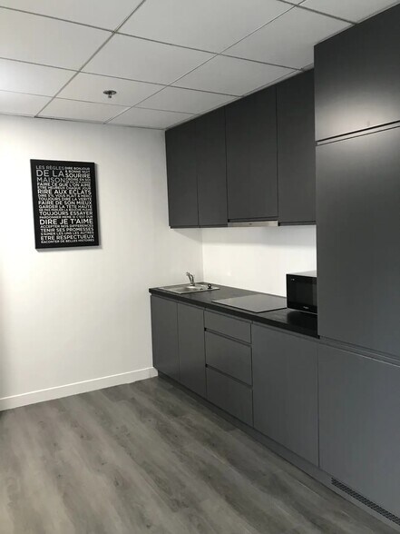 Bureau dans Tremblay-en-France à louer - Photo intérieure – Image 1 sur 3