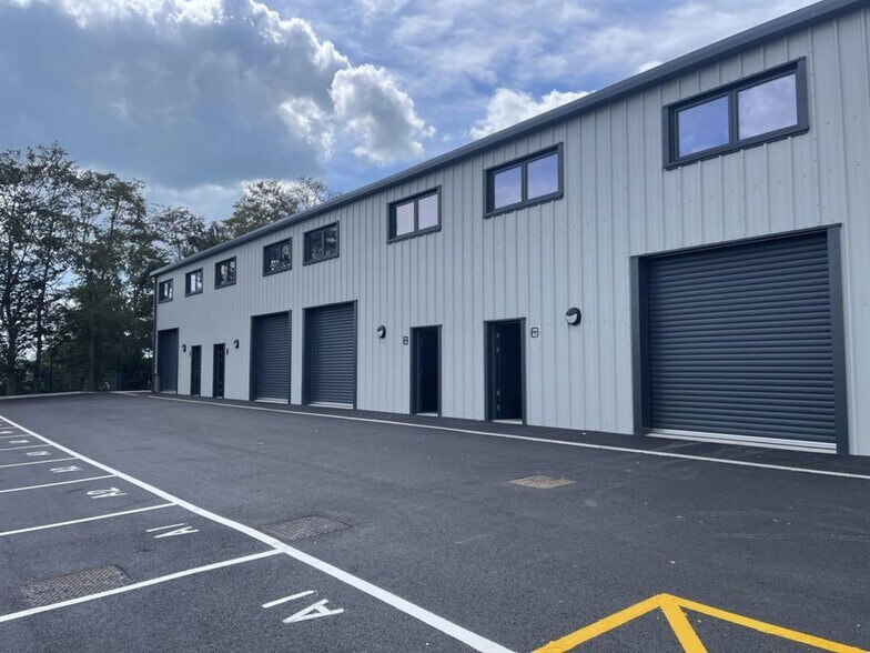 Barnfield Rd, Folkestone à louer - Photo de l’immeuble – Image 2 sur 26