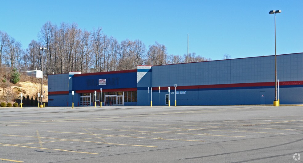 1556 E Main St, Oak Hill, WV à vendre - Photo de l’immeuble – Image 2 sur 19