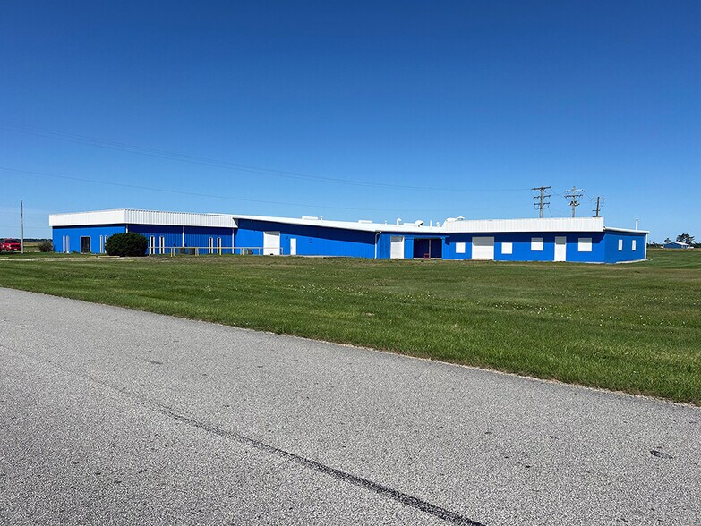 13301 Tinker Ave, Lawrenceville, IL à louer - Photo de l’immeuble – Image 3 sur 20