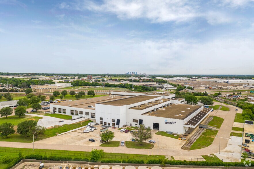 685 John B Sias Memorial Pkwy, Fort Worth, TX à louer - Aérien – Image 2 sur 9