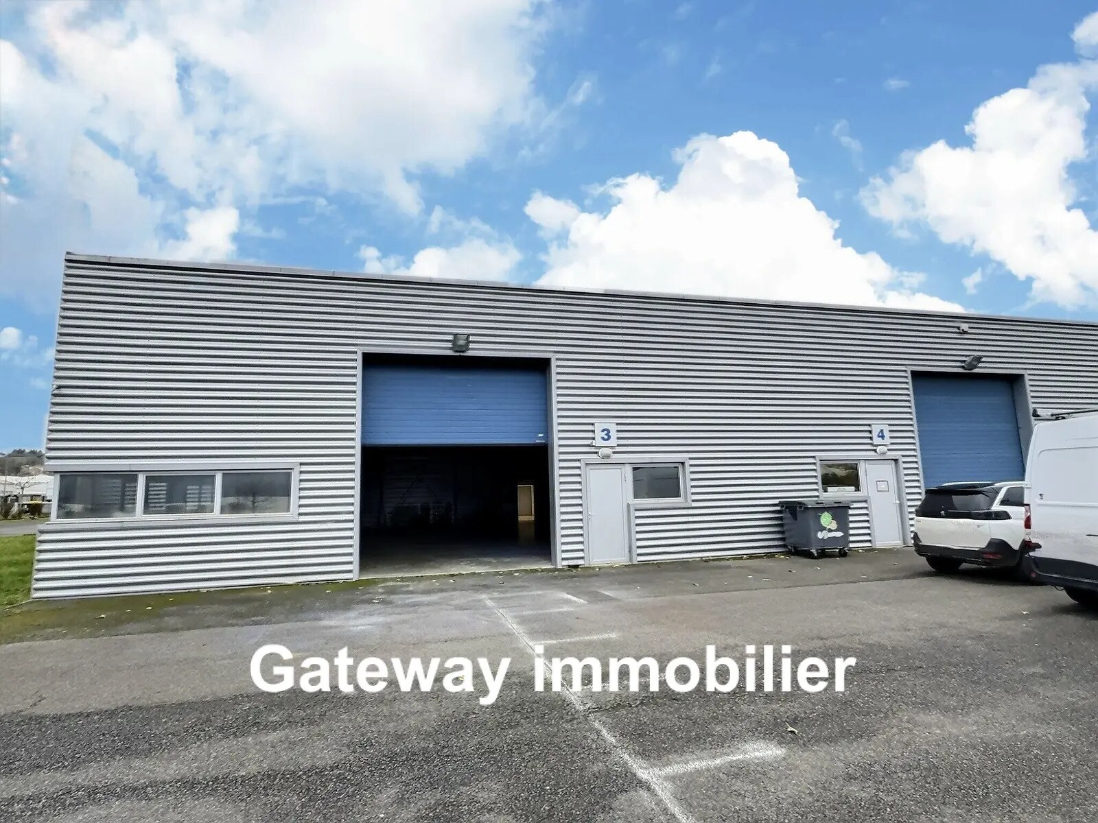 Industriel/Logistique dans Creuzier-le-Neuf à vendre Photo de l’immeuble– Image 1 sur 10
