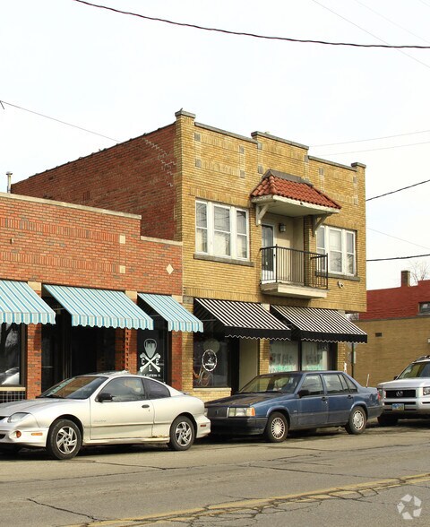 15813 Waterloo Rd, Cleveland, OH à louer - Photo de l’immeuble – Image 2 sur 4