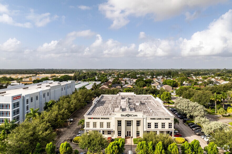 10650 W State Road 84, Fort Lauderdale, FL à louer - Photo de l’immeuble – Image 3 sur 5