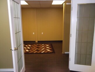 Plus de détails pour 33 Blackfoot Rd, Sherwood Park, AB - Bureau à louer