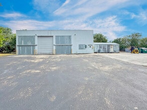 4790 NW 157th St, Miami Gardens, FL à louer Photo de l’immeuble– Image 1 sur 10
