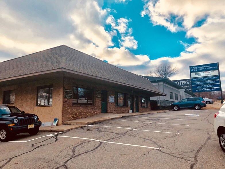 3699 E Route 46, Parsippany, NJ à louer - Photo de l’immeuble – Image 1 sur 7