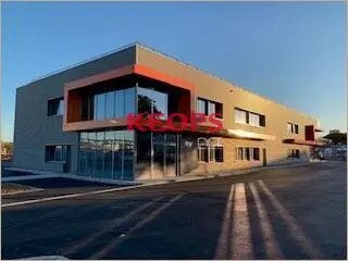 Local d’activités dans Colomiers à louer - Photo de l’immeuble – Image 1 sur 11