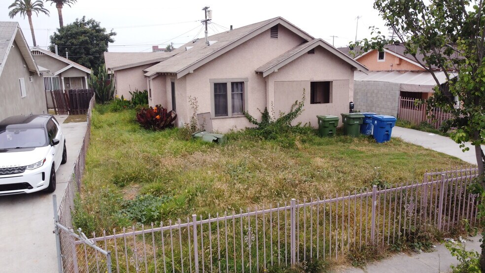 601 W 74th St, Los Angeles, CA à vendre - Photo de l’immeuble – Image 2 sur 4