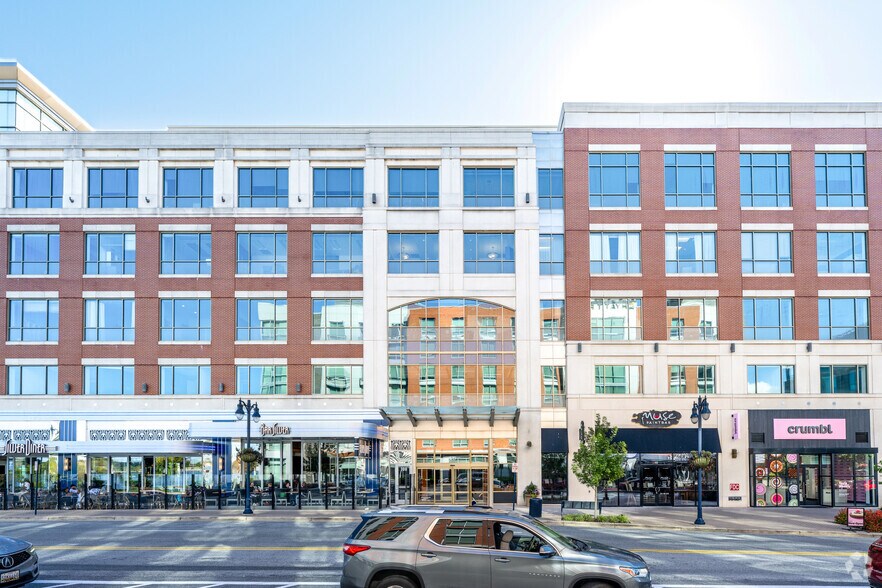 120 Waterfront St, Oxon Hill, MD à louer - Photo de l’immeuble – Image 2 sur 5
