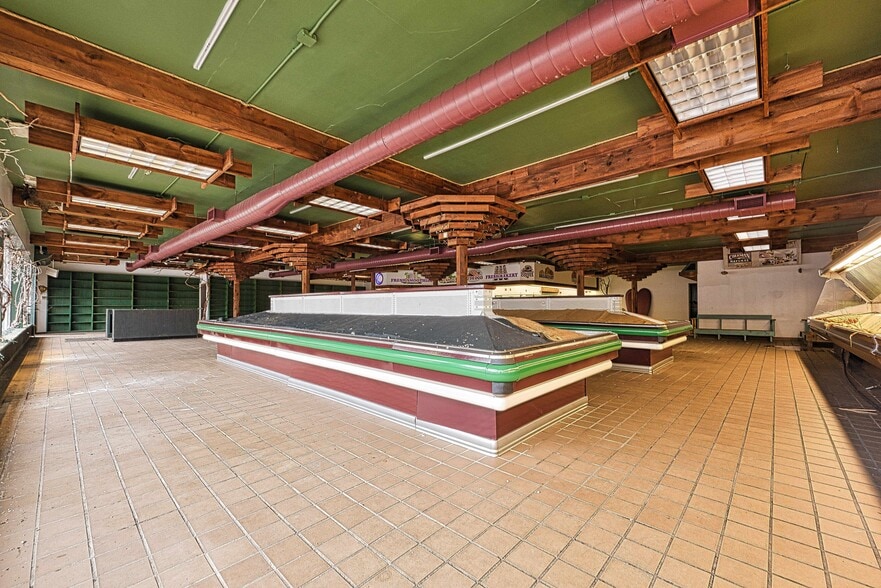 80 E Main St, Huntington, NY à louer - Photo de l’immeuble – Image 2 sur 26