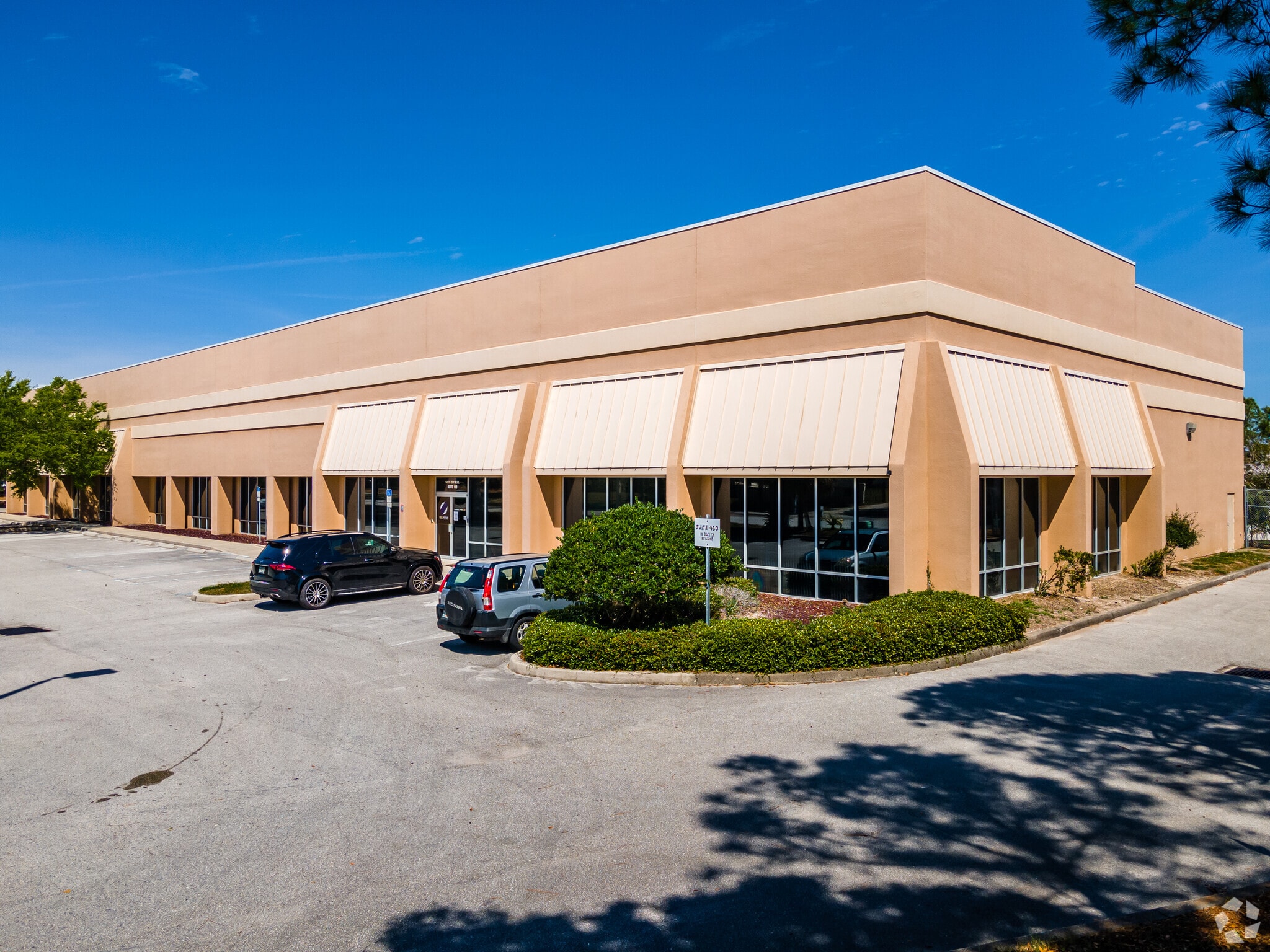 14175 Icot Blvd, Clearwater, FL à louer Photo principale– Image 1 sur 18